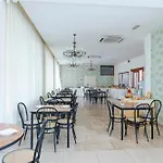 Hotel Negresco 3*